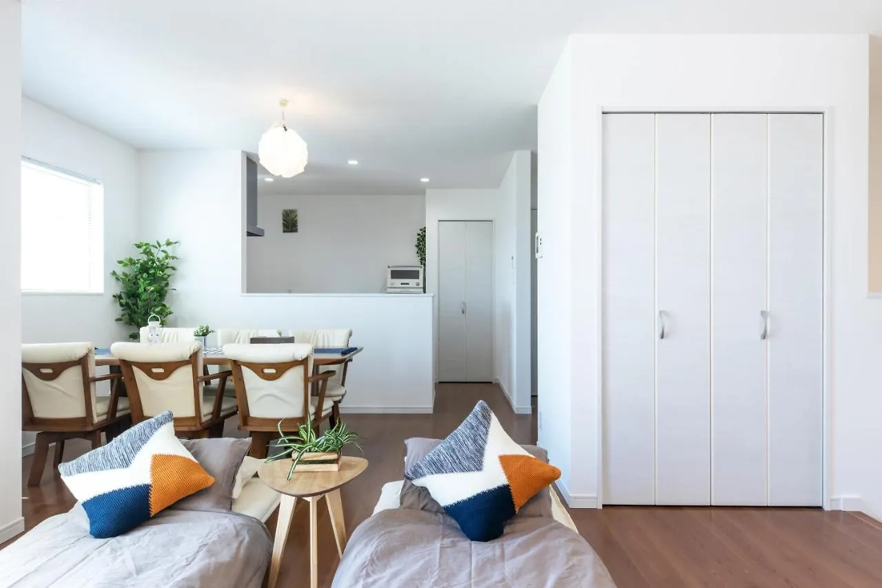 The Beachfront House ビーチフロントの一軒家 4名迄 Миура Дом отдыха